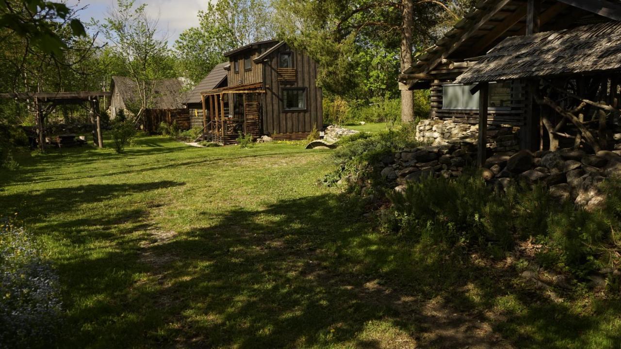 Uneallika Puhkemaja-Kuelalistemaja Pae Luaran gambar